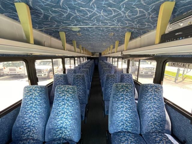 2000 Blue Bird School Bus / Transit Bus