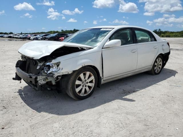 2005 Toyota Avalon XL