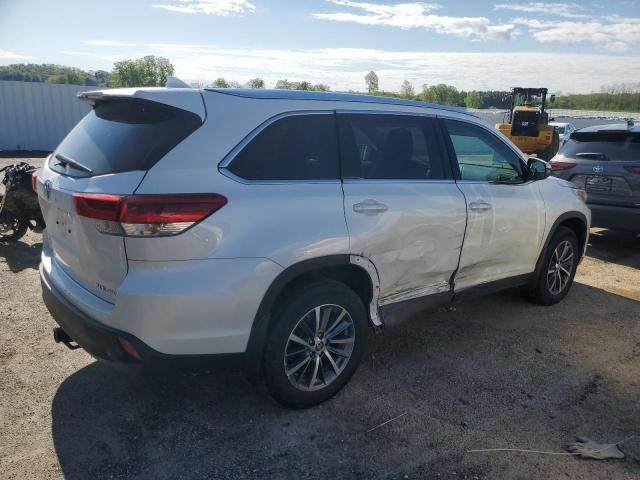 2019 Toyota Highlander SE