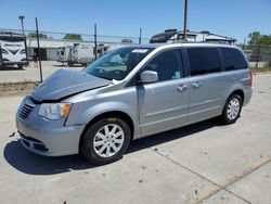 Chrysler Vehiculos salvage en venta: 2014 Chrysler Town & Country Touring