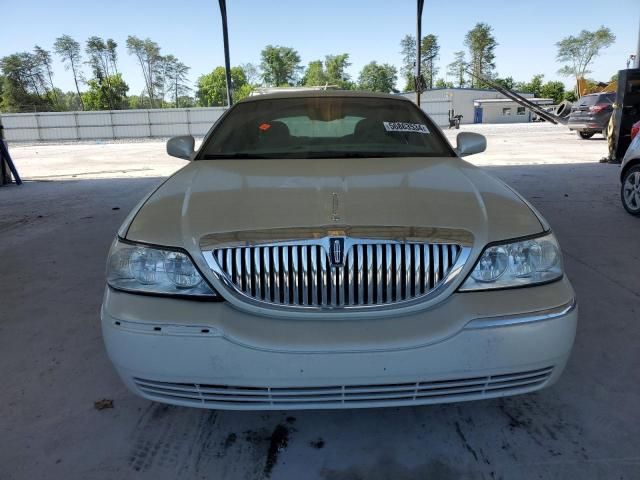 2004 Lincoln Town Car Ultimate