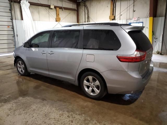 2017 Toyota Sienna LE