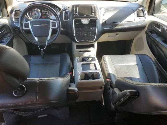 2012 Chrysler Town & Country Touring