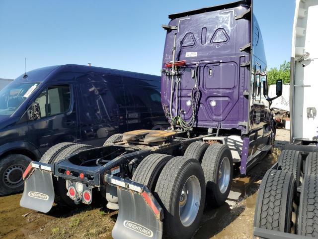 2020 Freigliner Cascadia 126