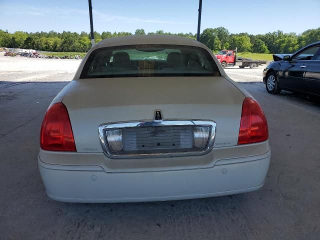 2004 Lincoln Town Car Ultimate