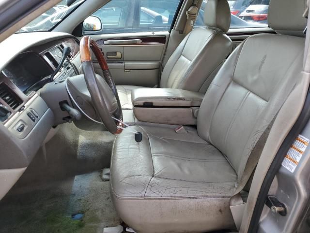 2004 Lincoln Town Car Ultimate