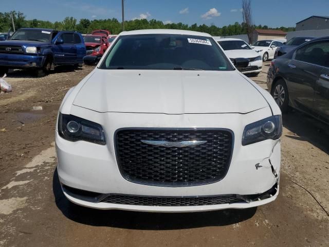 2019 Chrysler 300 Touring