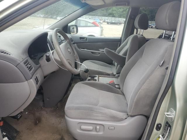 2006 Toyota Sienna CE