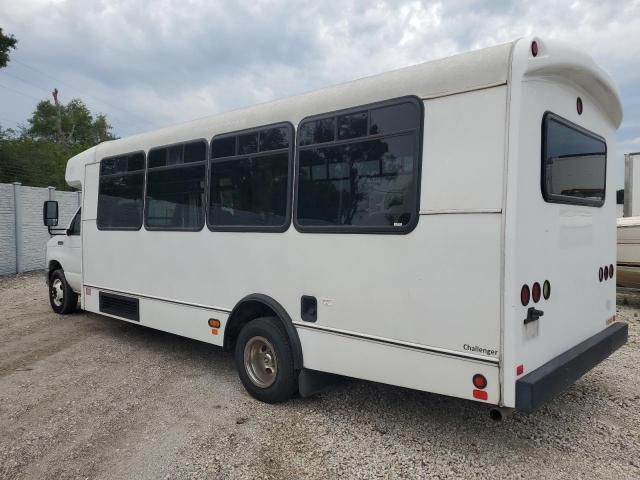 2019 Ford Econoline E450 Super Duty Cutaway Van