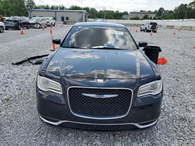 2018 Chrysler 300 Touring