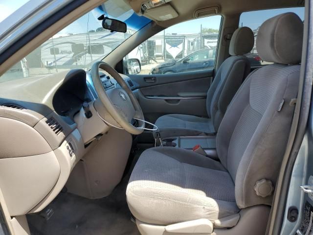 2006 Toyota Sienna CE