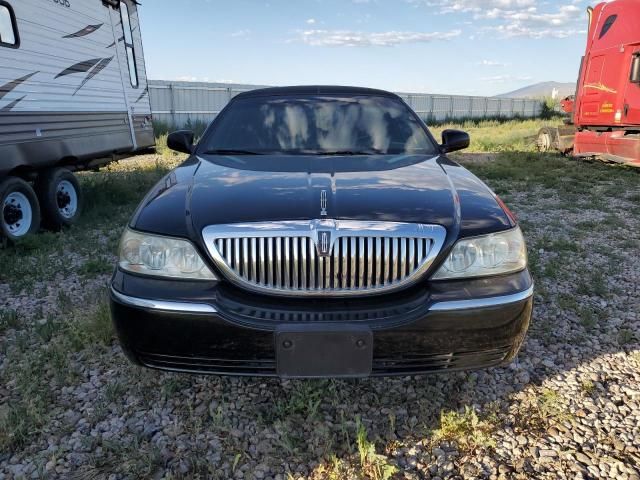 2005 Lincoln Town Car Executive