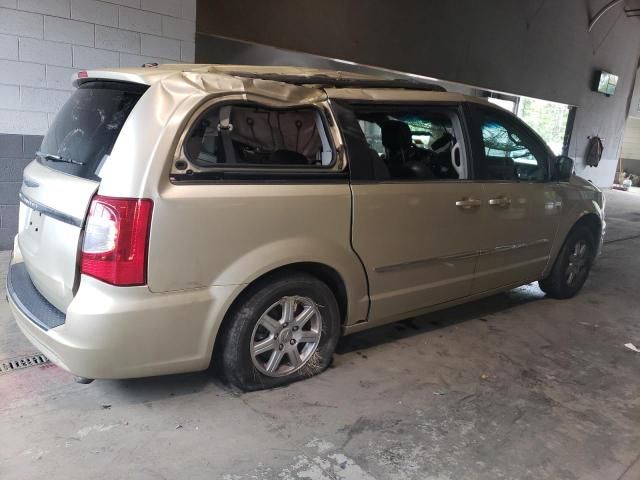 2012 Chrysler Town & Country Touring L