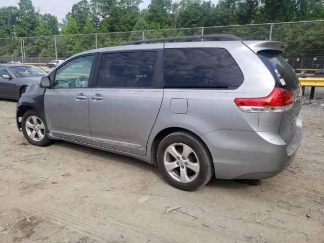 2011 Toyota Sienna LE