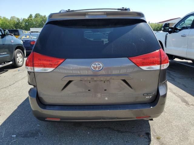 2011 Toyota Sienna XLE