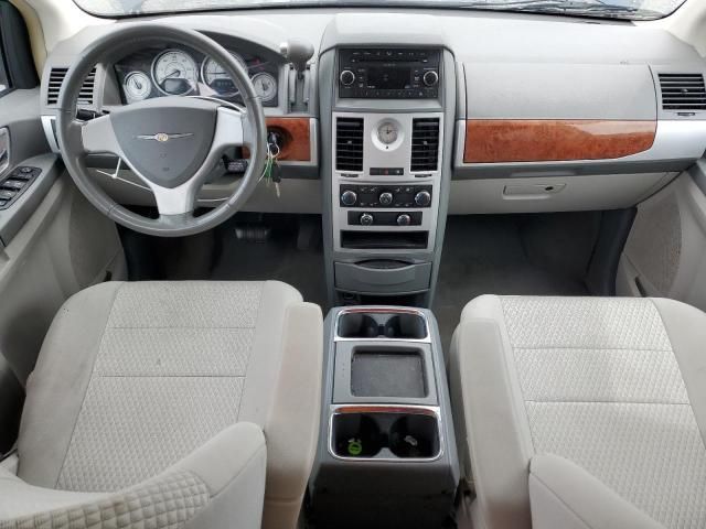 2009 Chrysler Town & Country Touring