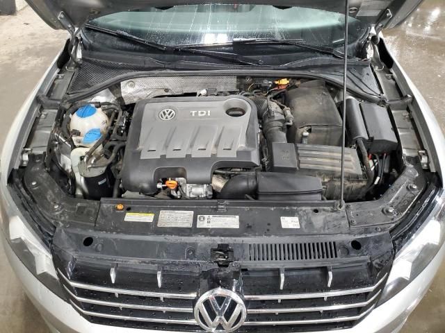 2012 Volkswagen Passat SE