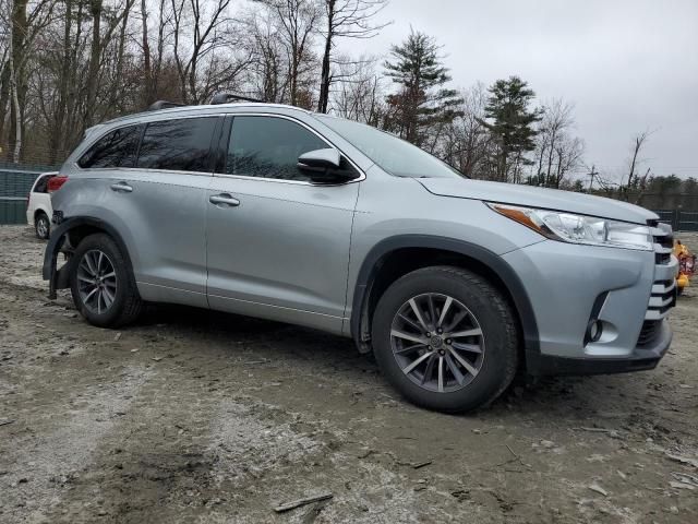 2017 Toyota Highlander SE