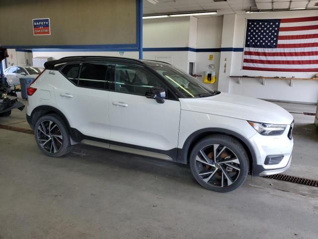 2020 Volvo XC40 T5 R-Design