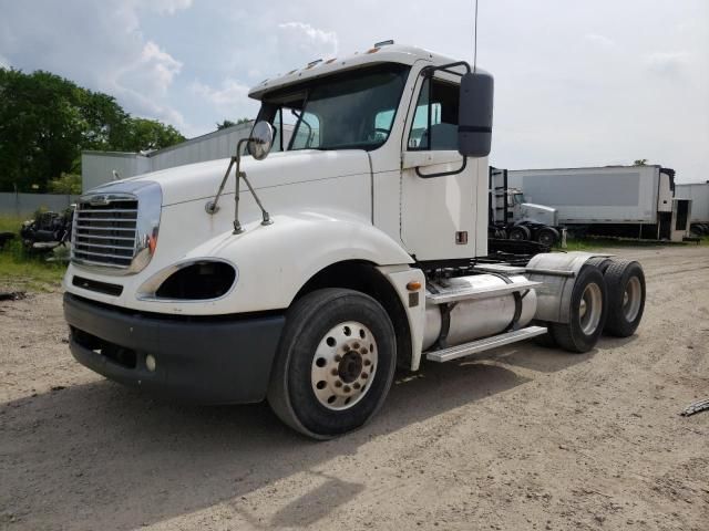 2004 Freightliner Conventional Columbia