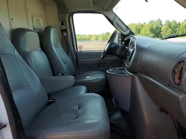 2006 Ford Econoline E450 Super Duty Cutaway Van