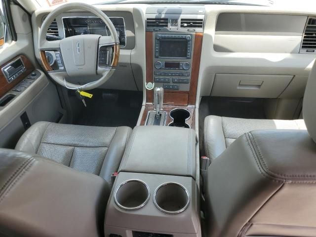 2013 Lincoln Navigator L