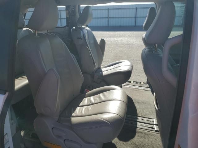 2012 Toyota Sienna XLE