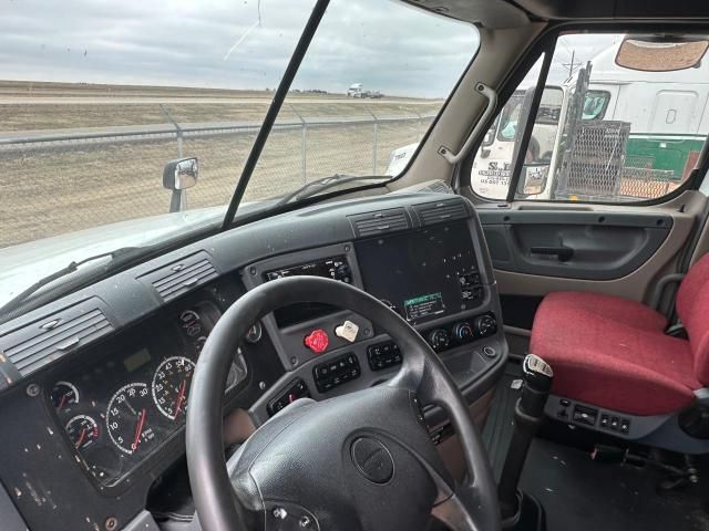 2012 Freightliner Cascadia 125