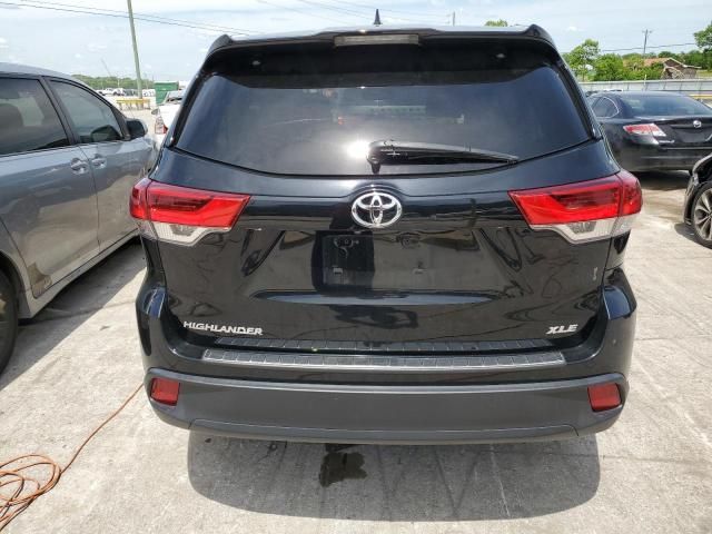 2017 Toyota Highlander SE