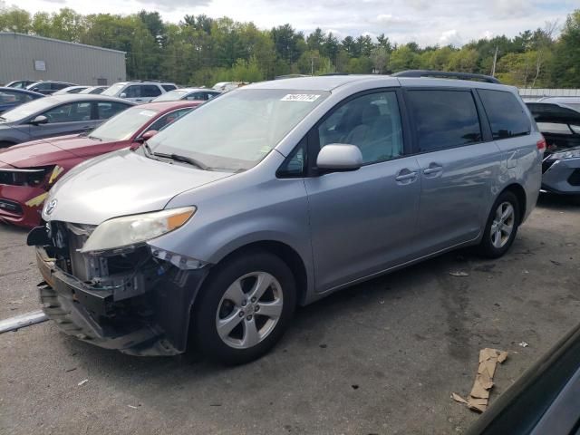 2011 Toyota Sienna LE