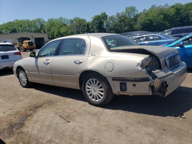 2005 Lincoln Town Car Signature