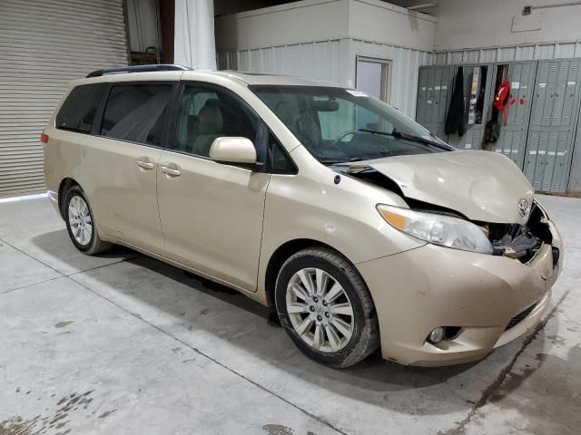 2013 Toyota Sienna XLE