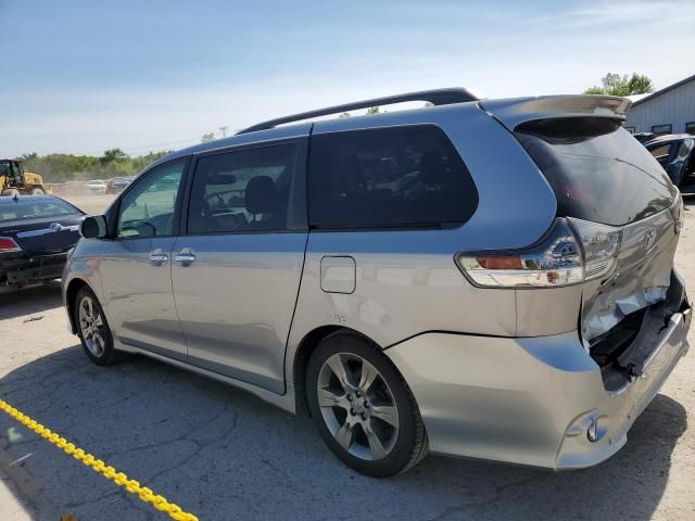 2014 Toyota Sienna Sport