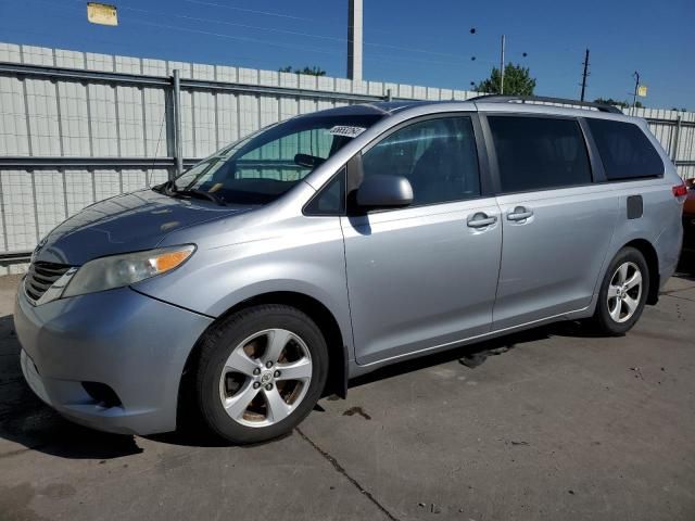 2011 Toyota Sienna LE