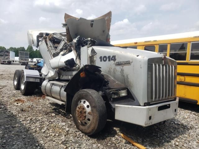 2009 Kenworth Construction T800