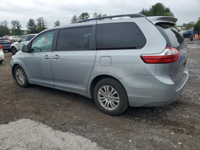 2015 Toyota Sienna XLE