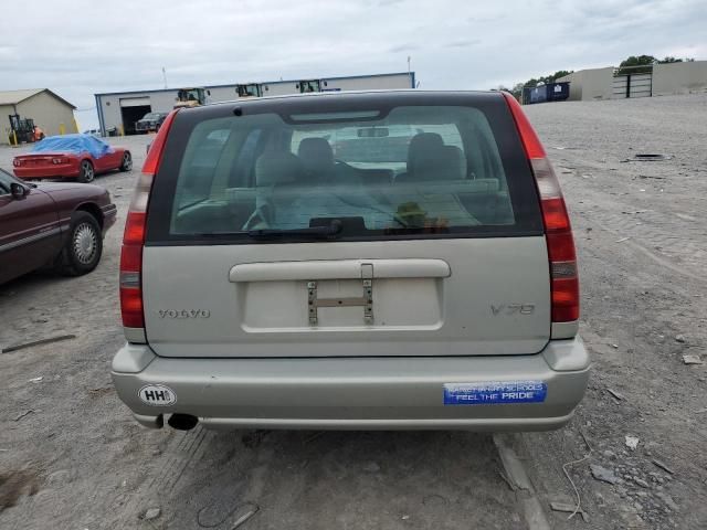 2000 Volvo V70 Base