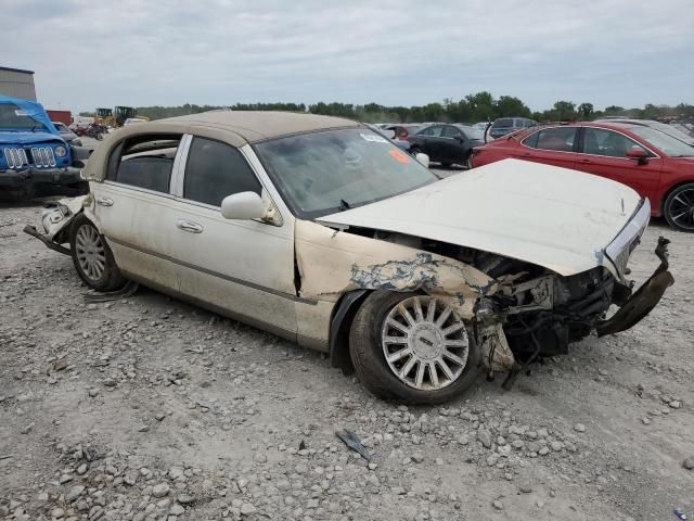 2005 Lincoln Town Car Signature