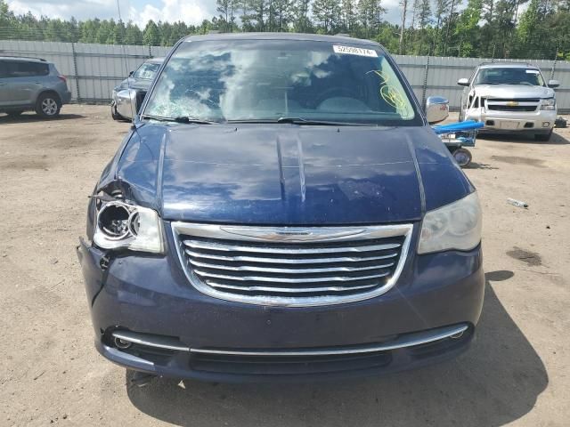 2012 Chrysler Town & Country Touring L