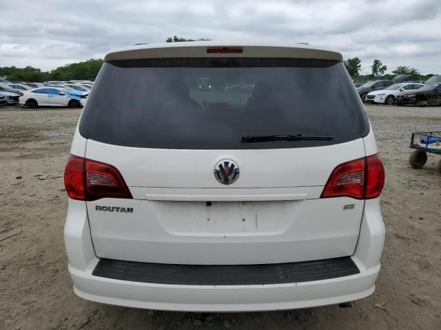 2011 Volkswagen Routan SE