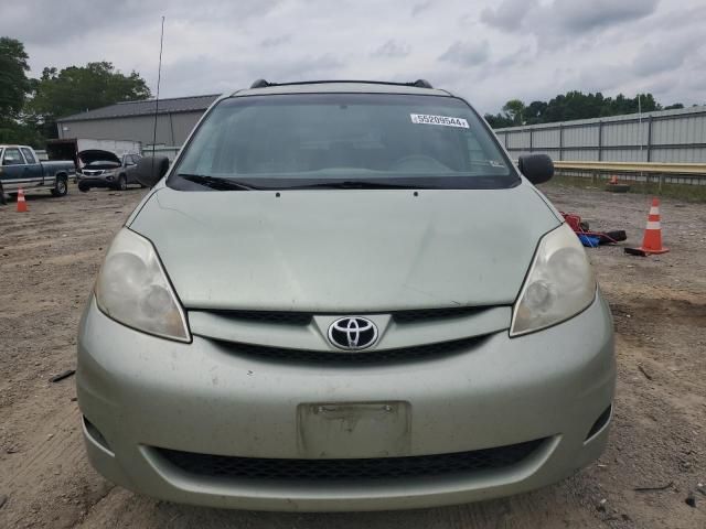 2009 Toyota Sienna CE