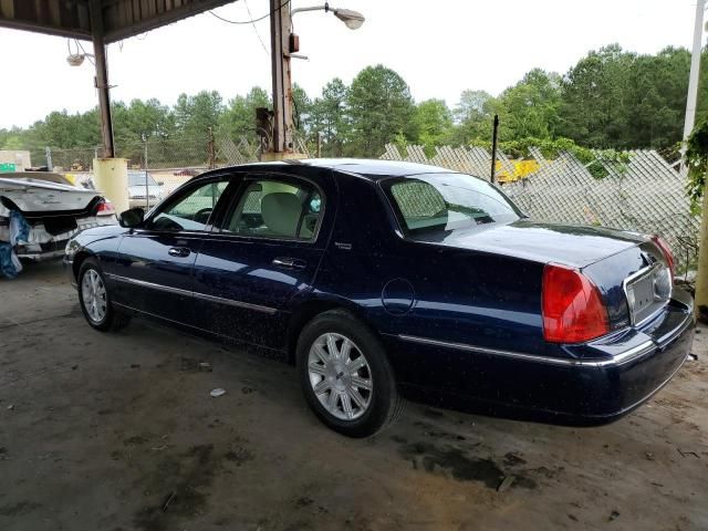 2011 Lincoln Town Car Signature Limited