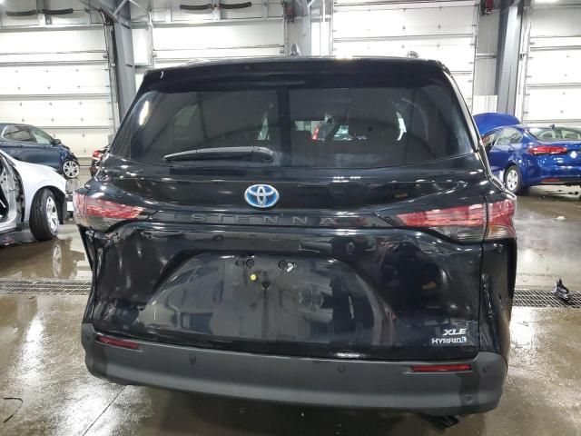 2021 Toyota Sienna XLE