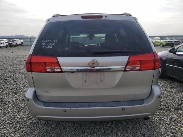 2005 Toyota Sienna XLE