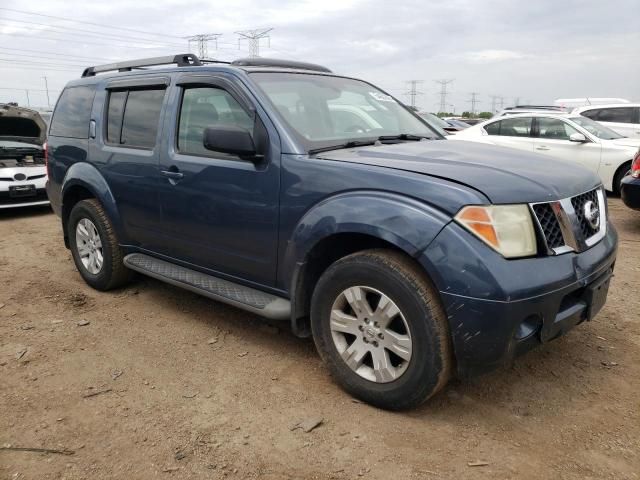 2005 Nissan Pathfinder LE