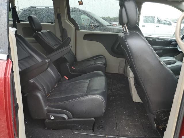 2013 Chrysler Town & Country Touring