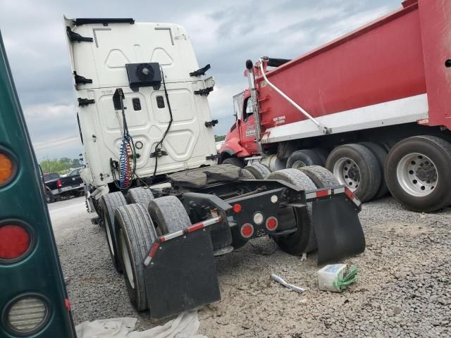 2016 Freightliner Cascadia 125