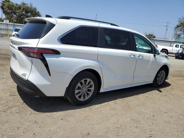 2022 Toyota Sienna XLE