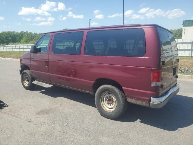 2004 Ford Econoline E350 Super Duty Wagon