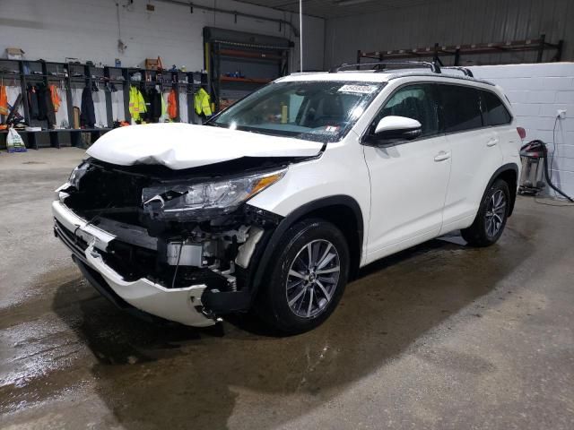 2018 Toyota Highlander SE